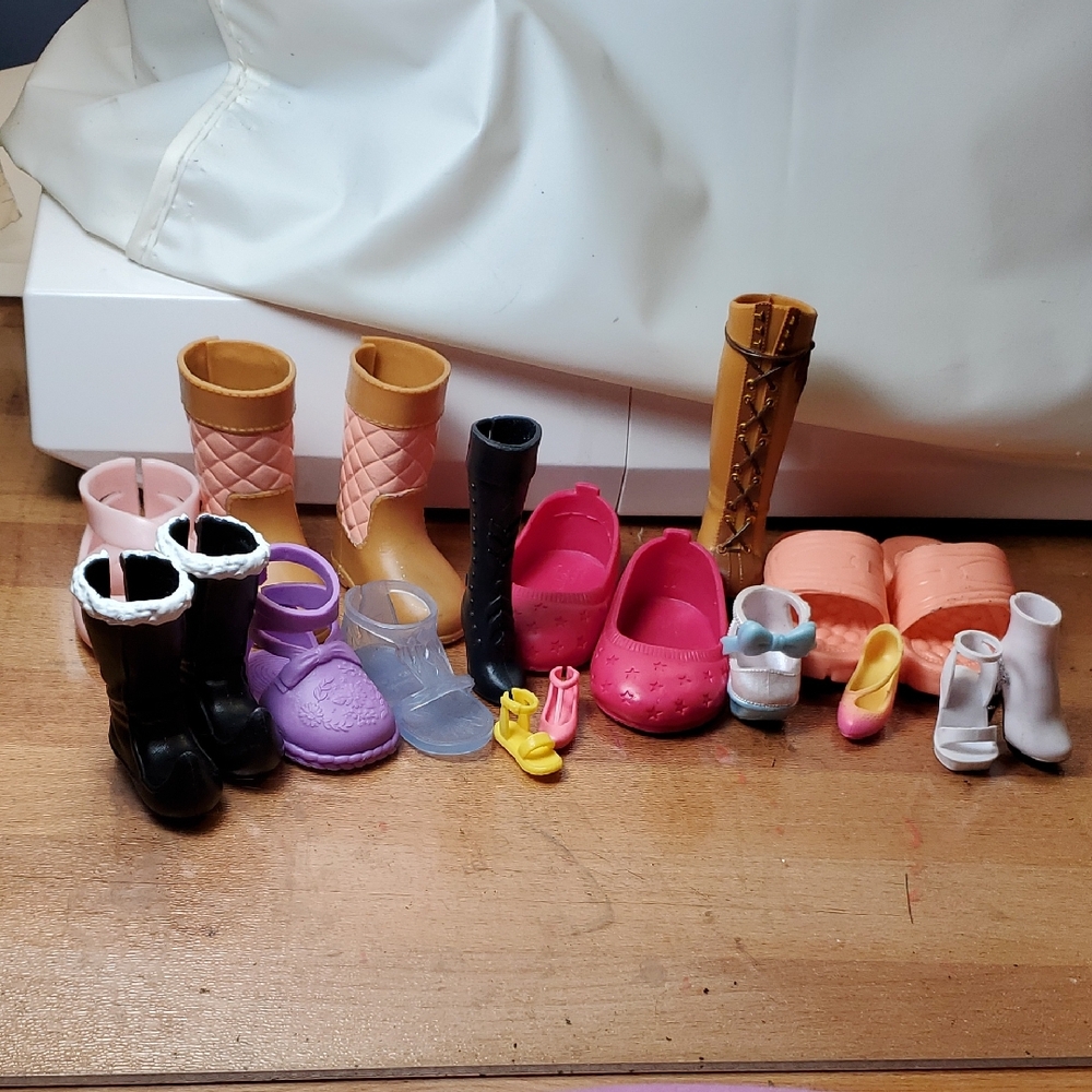 Mixed Lot of Big and Small Doll Shoes